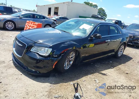 2015 Chrysler 300C z USA, uszkodzony, nr VIN 2C3CCAEG4FH842008
